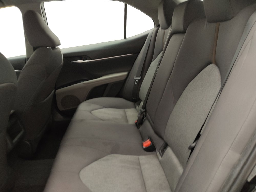 Used 2018 Toyota Camry LE w/ Convenience Package FWD image 18