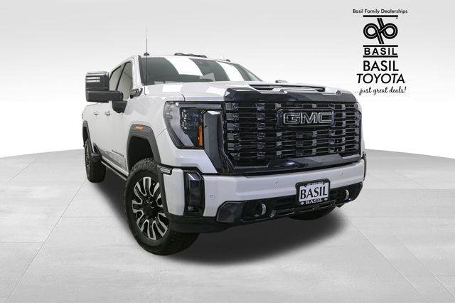 Used 2024 GMC Sierra 2500 Denali Ultimate image 2