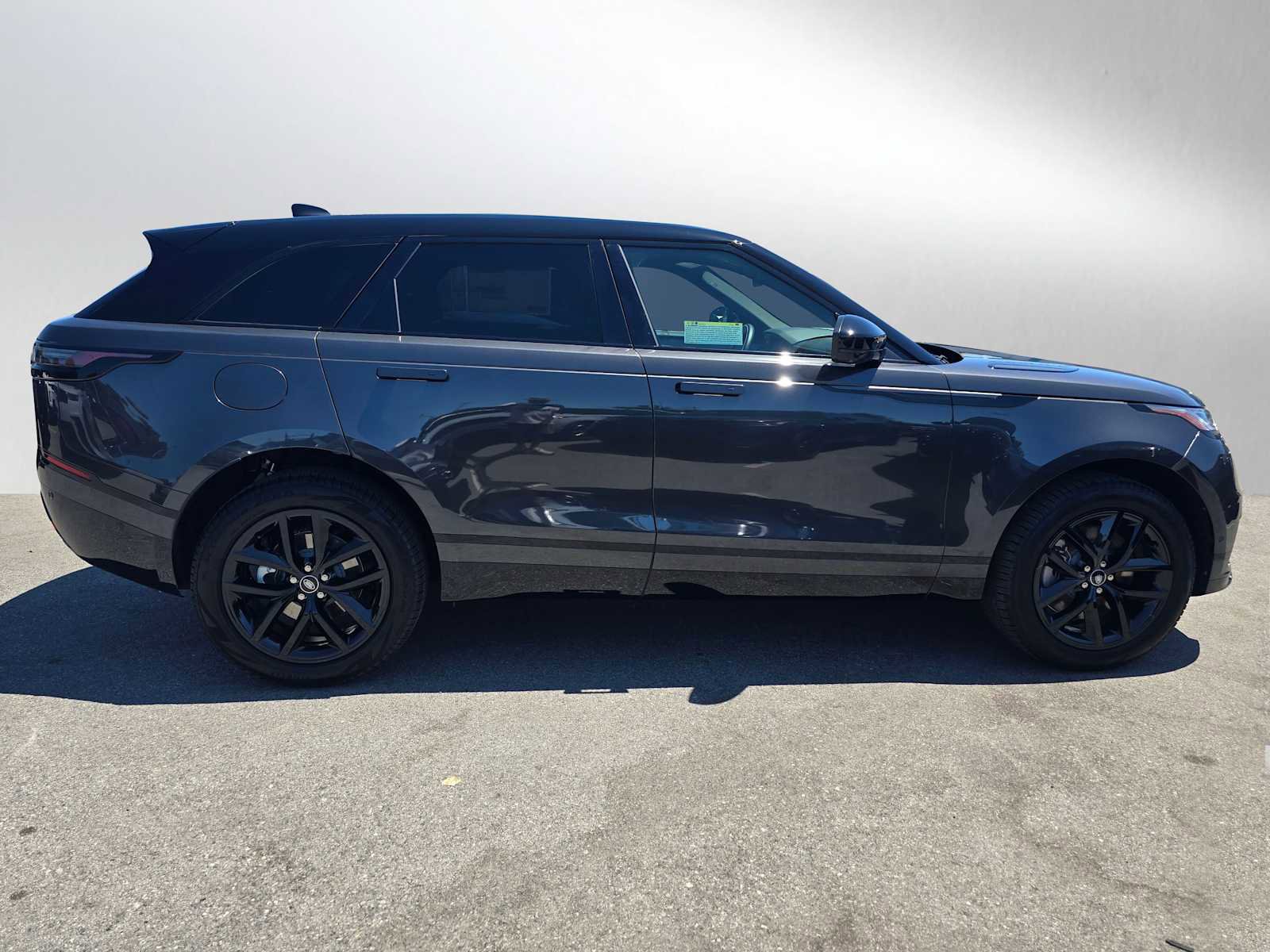 Used 2026 Land Rover Range Rover Velar Dynamic SE image 8