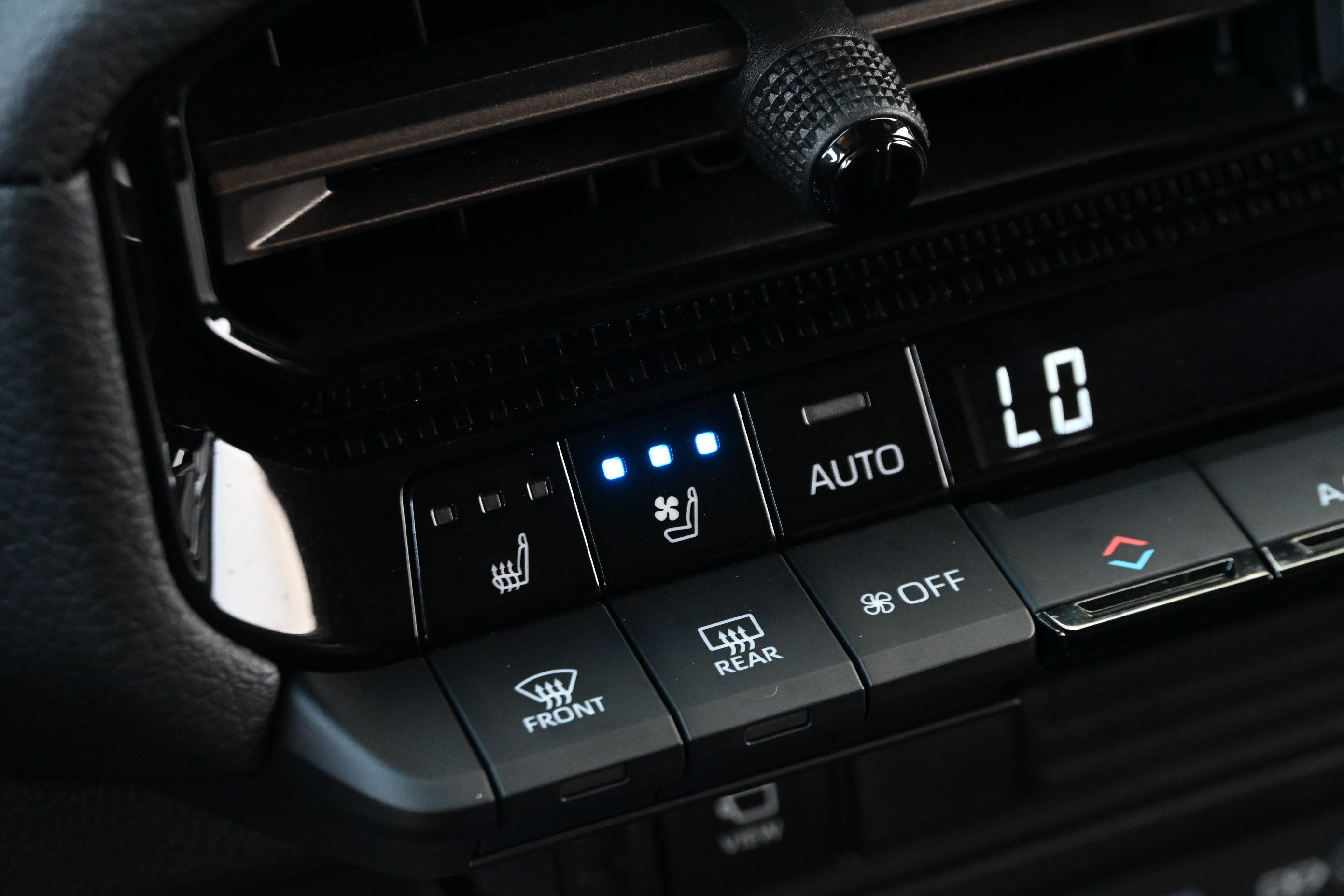 Used 2026 Toyota Land Cruiser w/ Premium Package AWD/4WD image 39