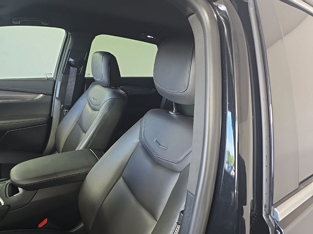 Used 2021 Cadillac XT5 Luxury image 16