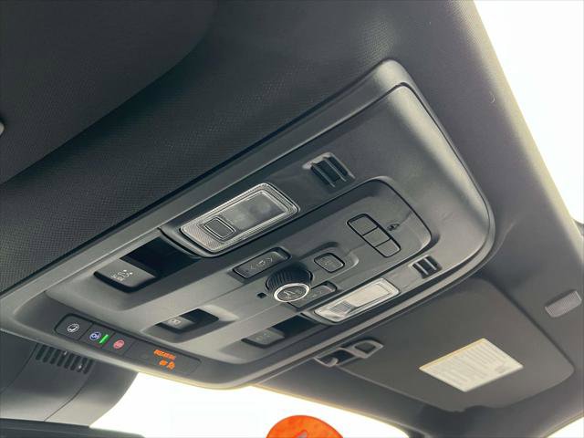 Used 2024 Chevrolet Suburban RST w/ Luxury Package AWD/4WD image 32