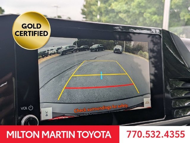 Used 2025 Toyota Camry SE FWD image 18