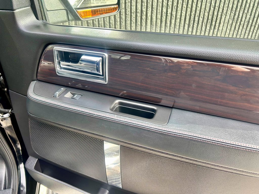 Used 2017 Lincoln Navigator L Reserve image 29