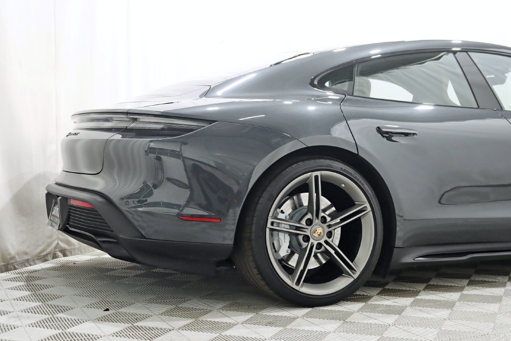 Used 2023 Porsche Taycan GTS AWD/4WD image 9