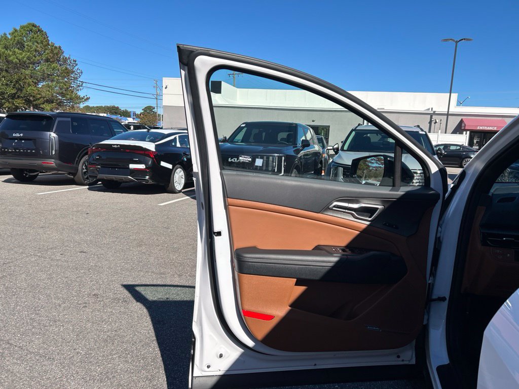 Certified 2026 Kia Sportage X-Line AWD/4WD image 11