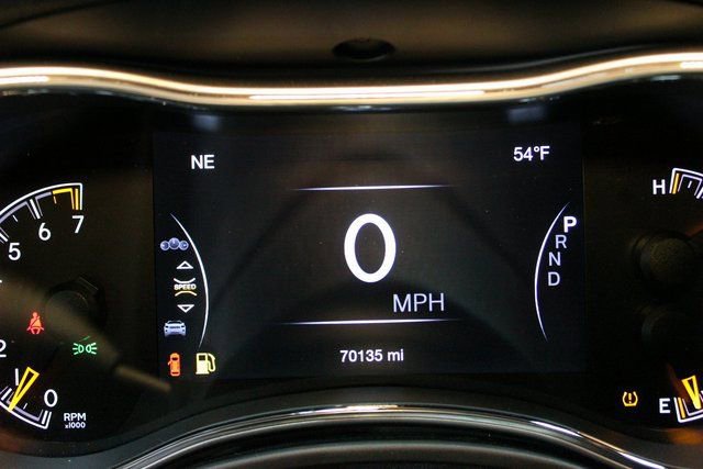 Used 2019 Jeep Grand Cherokee Trailhawk w/ Trailhawk Luxury Group image 25