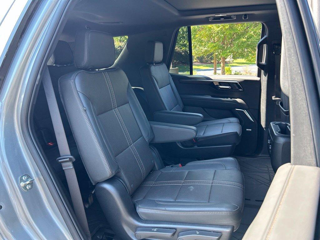 Used 2025 Chevrolet Tahoe High Country AWD/4WD image 55