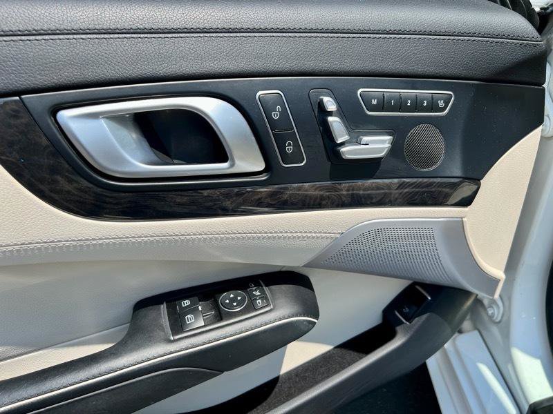 Used 2017 Mercedes-Benz SL 550 image 24
