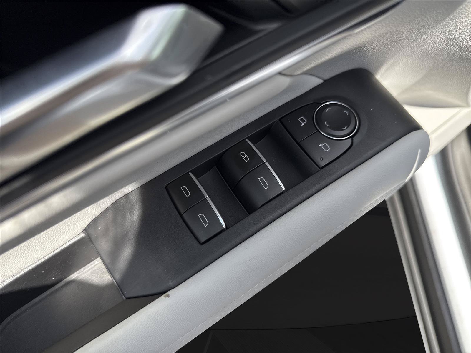 New 2026 GMC Terrain Denali w/ LPO, Floor Liner Package AWD/4WD image 28