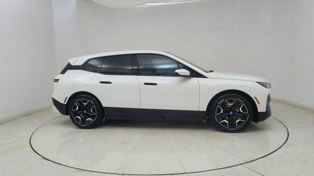 Used 2024 BMW iX xDrive50 w/ Premium Package AWD/4WD image 56