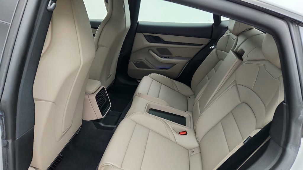 Used 2021 Porsche Taycan 4S image 21