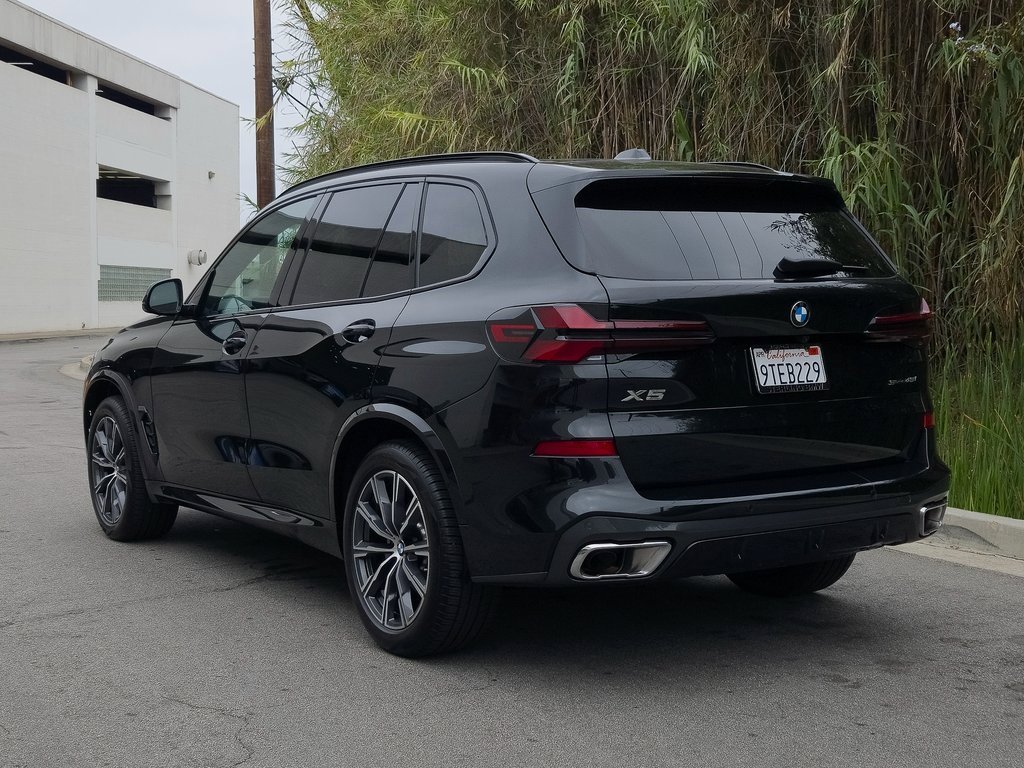 Used 2025 BMW X5 sDrive40i w/ Executive Package image 29