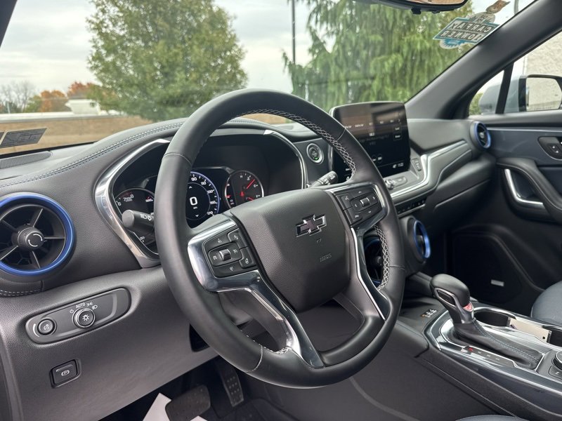 Used 2023 Chevrolet Blazer RS w/ Driver Confidence II Package image 9