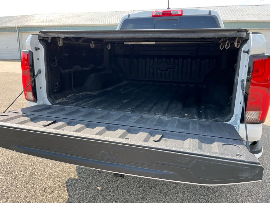 Used 2024 Chevrolet Colorado LT w/ LT Convenience Package III image 12