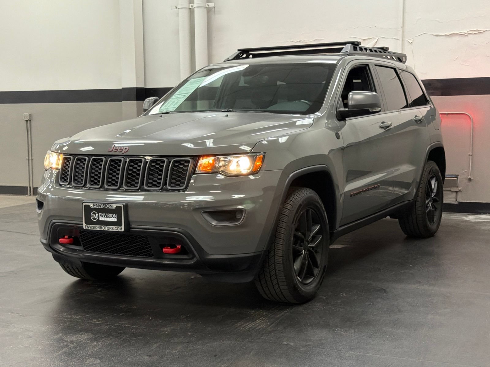 Used 2021 Jeep Grand Cherokee Trailhawk w/ Trailhawk Luxury Group AWD/4WD image 5