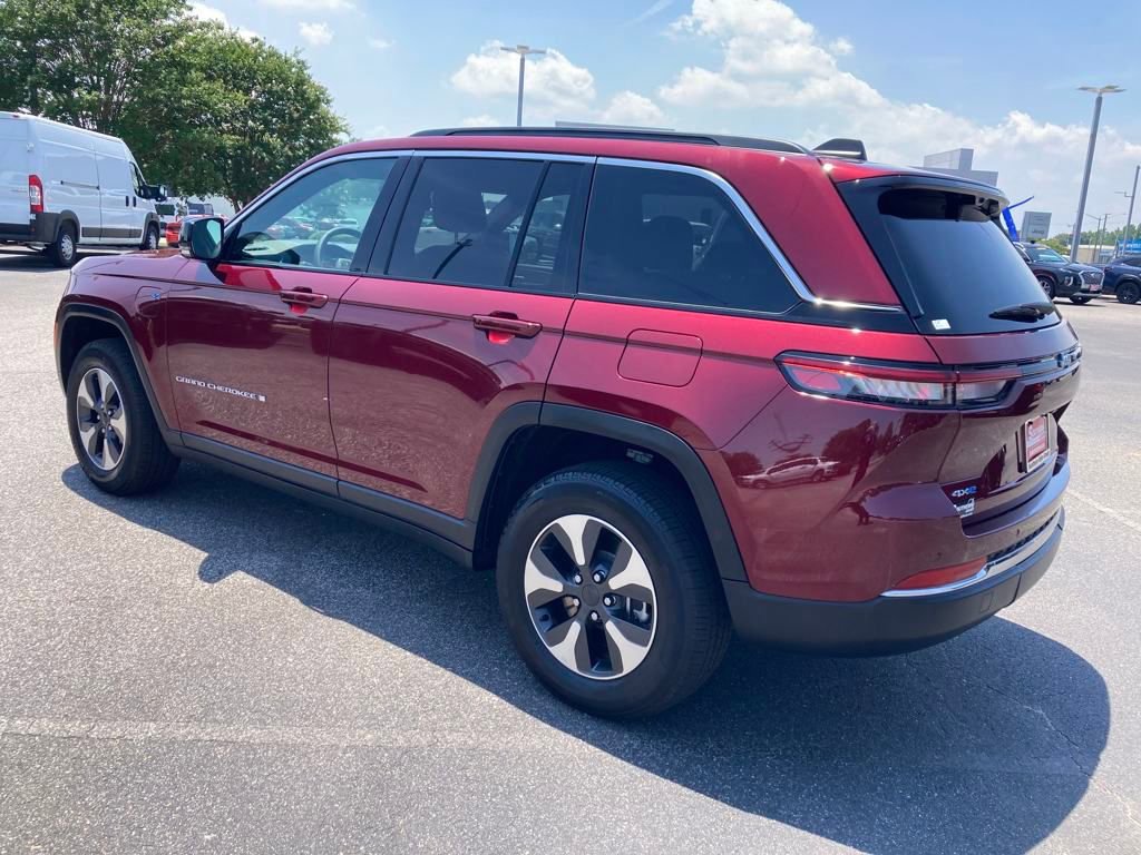 New 2024 Jeep Grand Cherokee Limited 4xe w/ Luxury Tech Group II AWD/4WD video 3