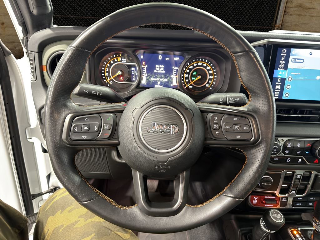Used 2024 Jeep Gladiator Mojave AWD/4WD image 24