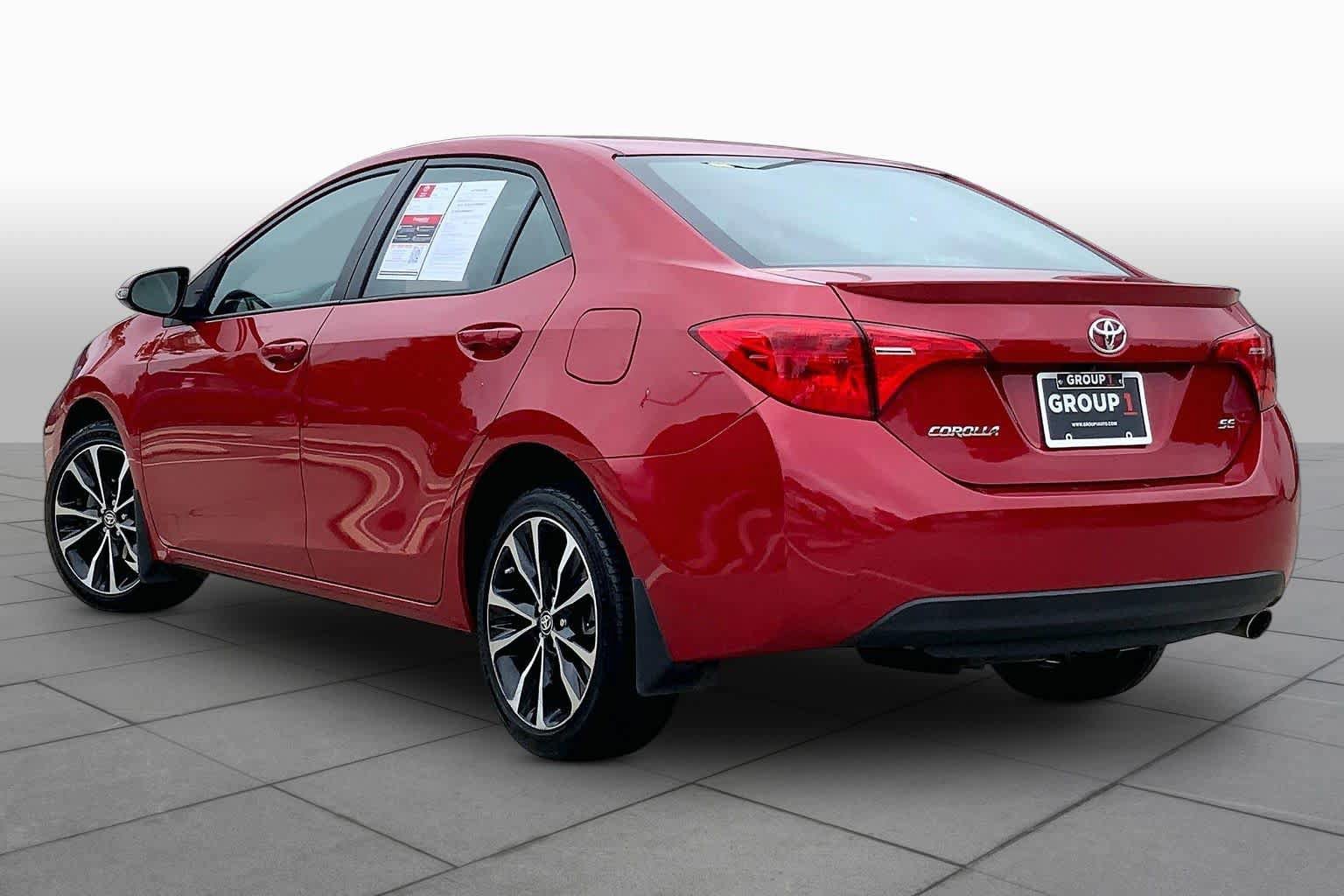 Used 2017 Toyota Corolla SE w/ Carpet Mat Package (TMS) FWD image 12