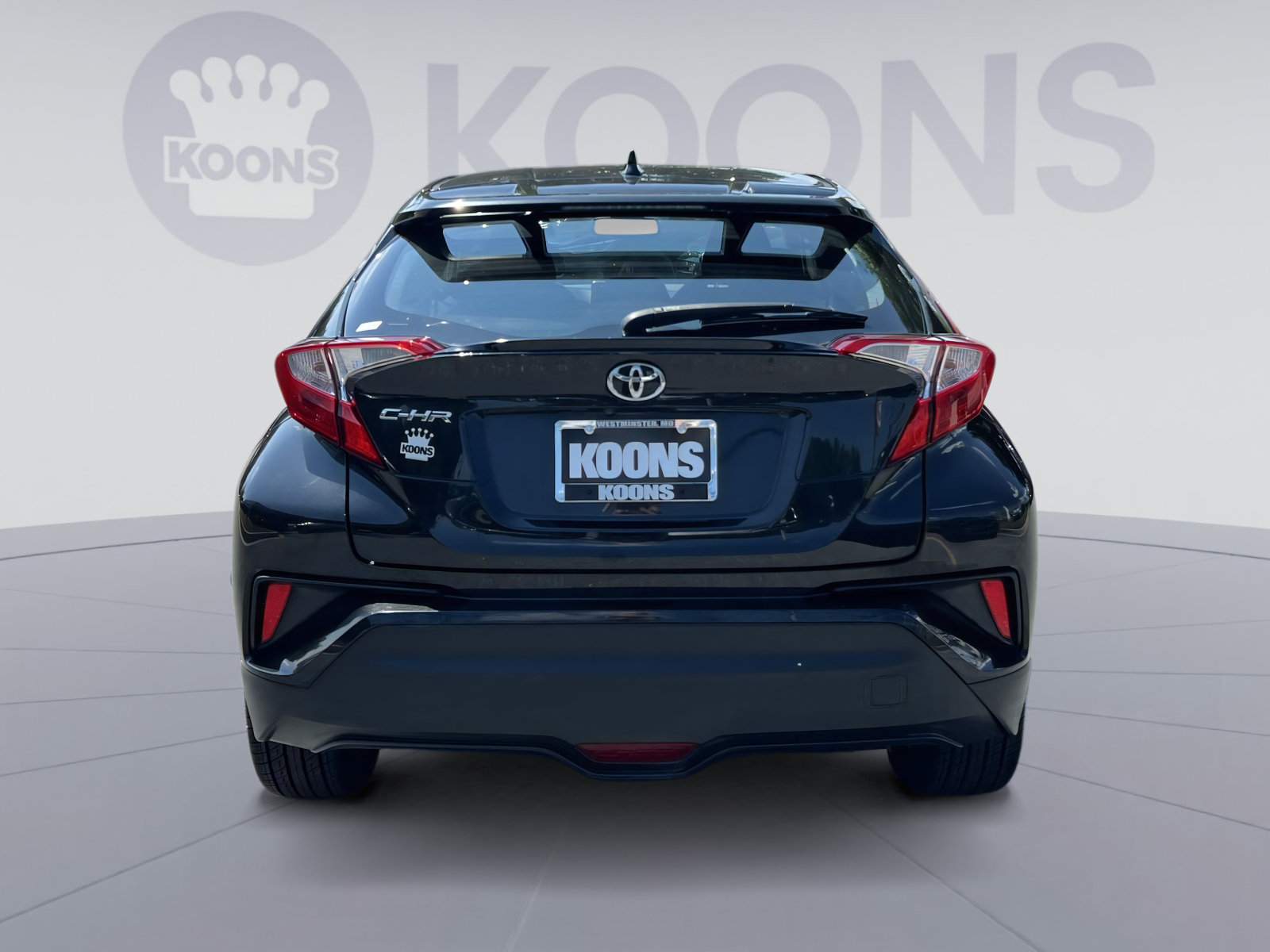 Used 2018 Toyota C-HR XLE FWD image 5