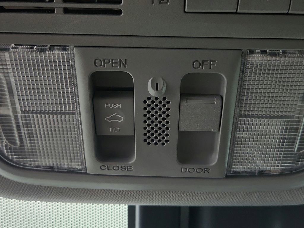 Used 2017 Honda Accord Touring image 36