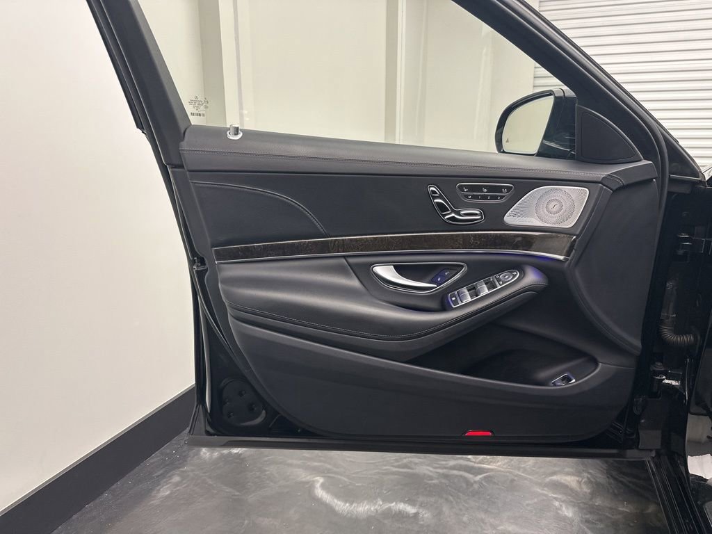 Used 2017 Mercedes-Benz S 550 4MATIC Sedan image 16