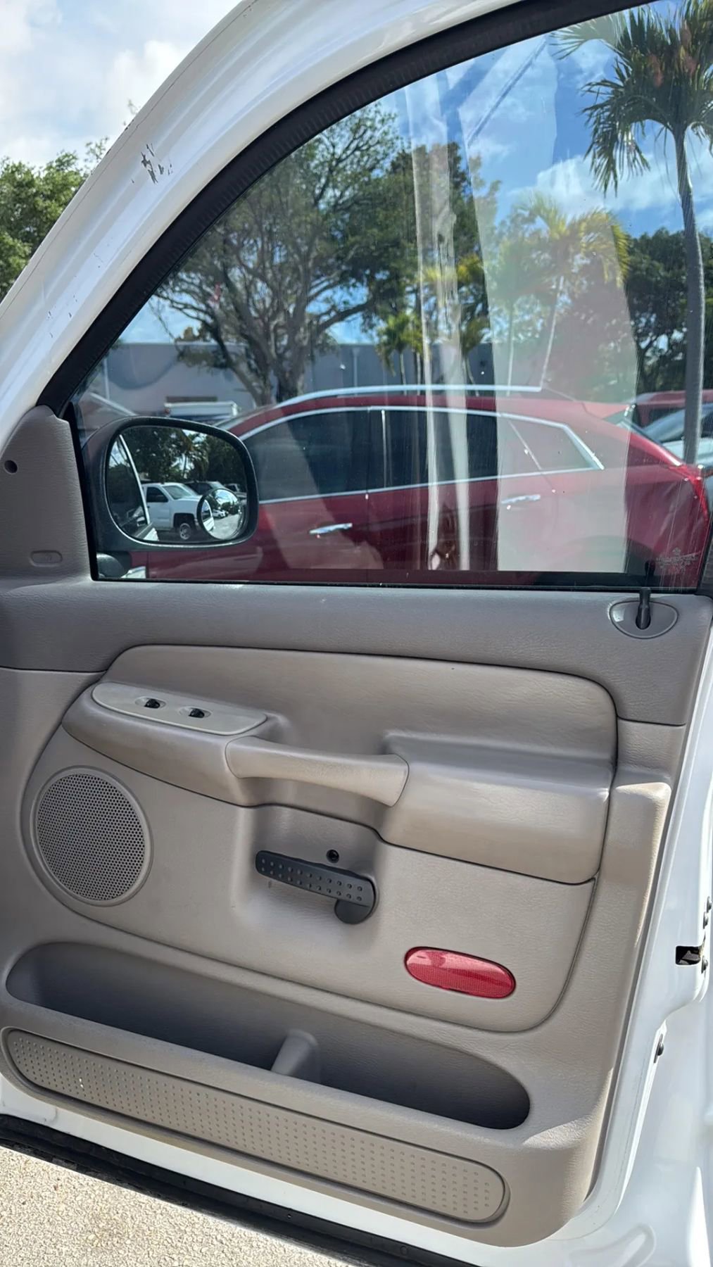 Used 2004 Dodge Ram 1500 Truck SLT image 22