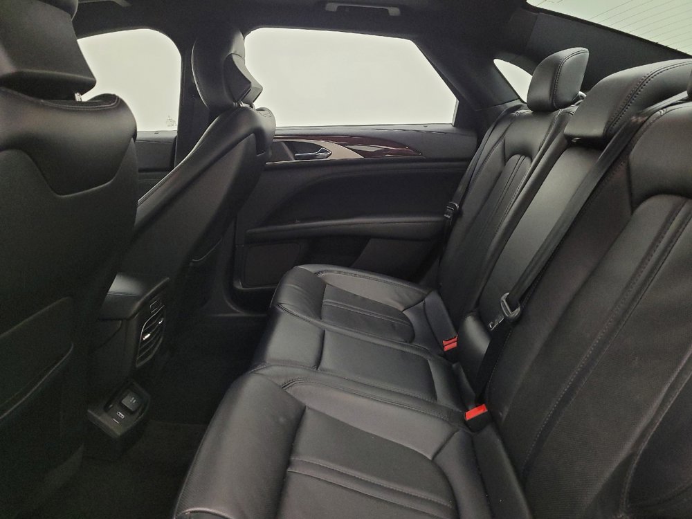 Used 2018 Lincoln MKZ Reserve w/ Technology Package FWD image 18