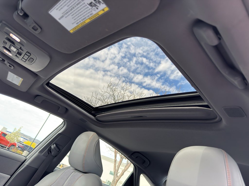 Used 2019 Toyota Avalon Touring w/ Advanced Safety Package FWD image 13