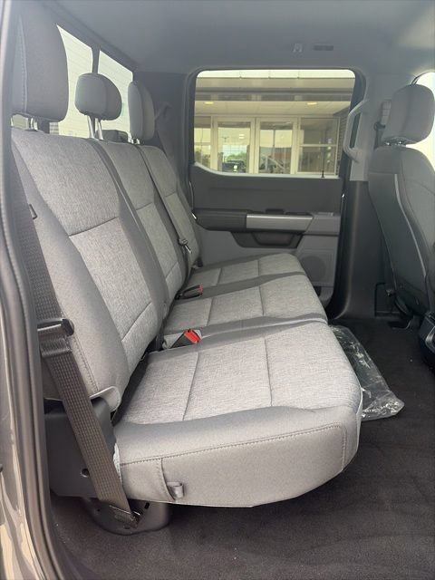 New 2026 Ford F250 XL w/ STX Appearance Package AWD/4WD image 18