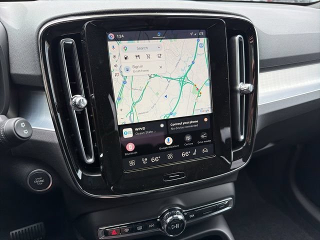 New 2026 Volvo XC40 B5 Ultra w/ Protection Package Premier AWD/4WD image 18