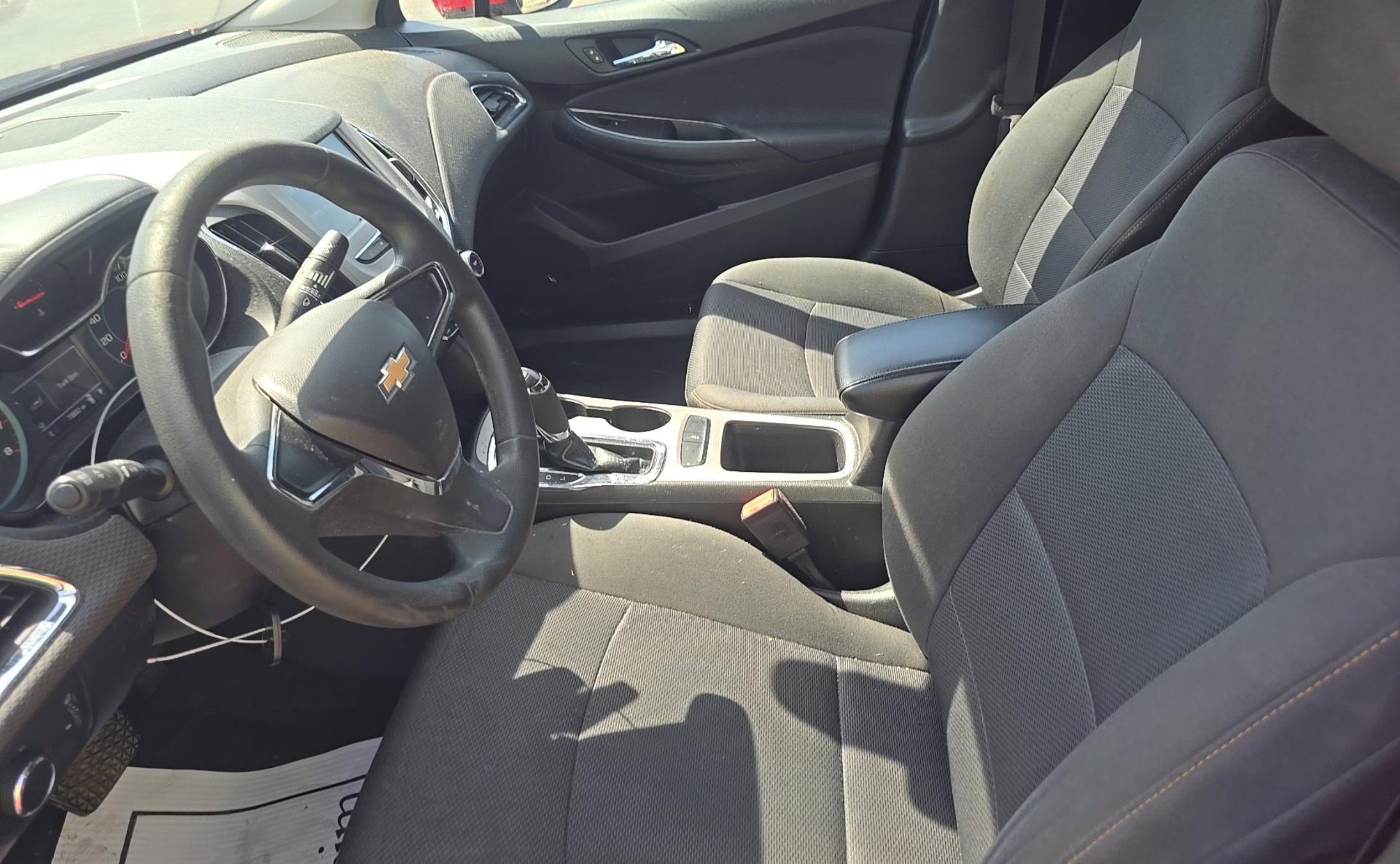 Used 2018 Chevrolet Cruze LS FWD image 6