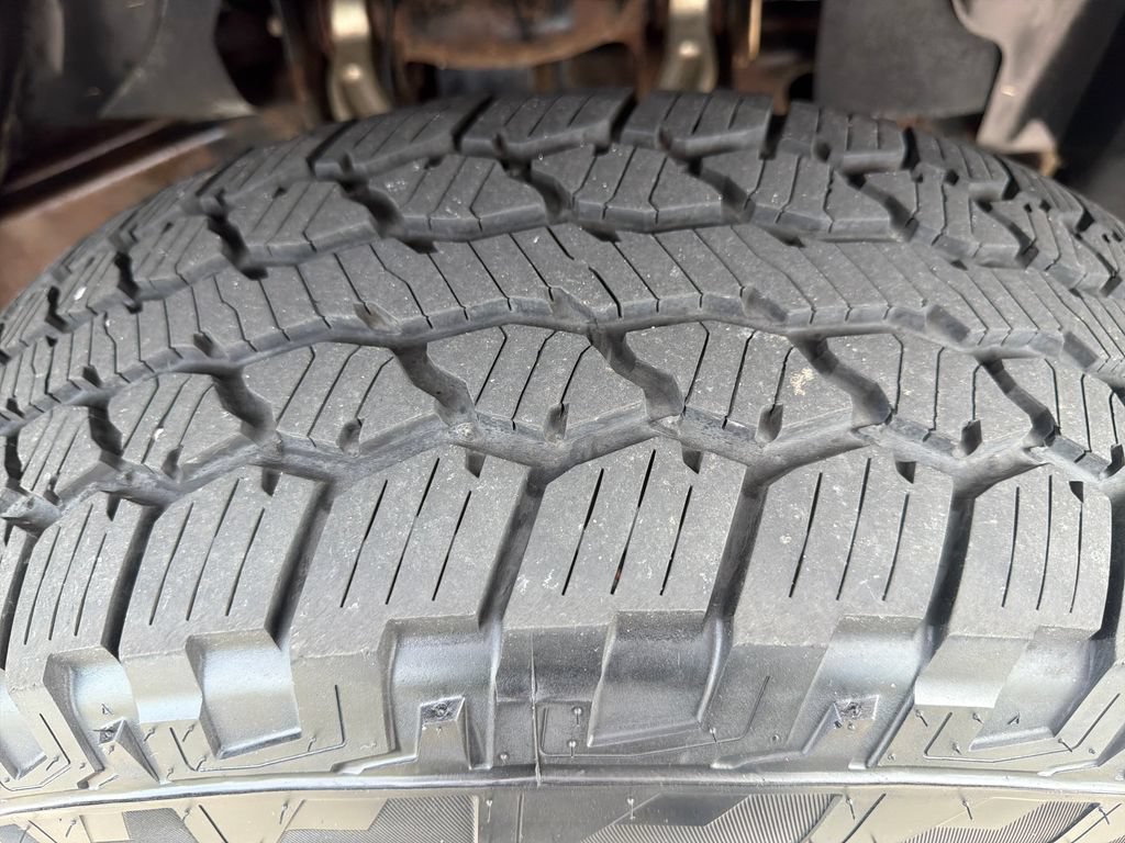 Used 2008 HUMMER H3 Luxury AWD/4WD image 15