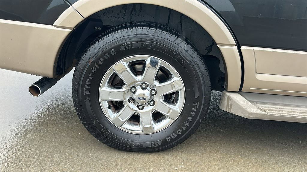 Used 2014 Ford Expedition XLT w/ Equipment Group 202A RWD image 17