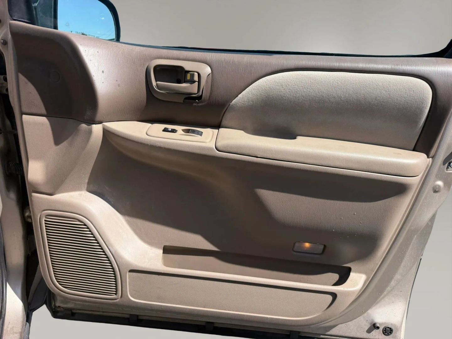 Used 2000 Toyota Sienna CE w/ CE Extra Value Pkg FWD image 17