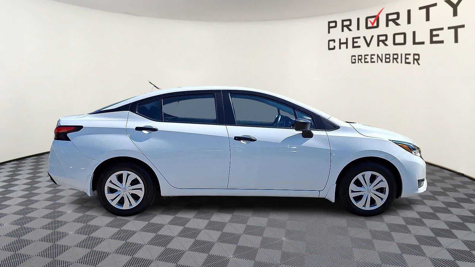 Used 2025 Nissan Versa S w/ Trunk Package FWD image 9