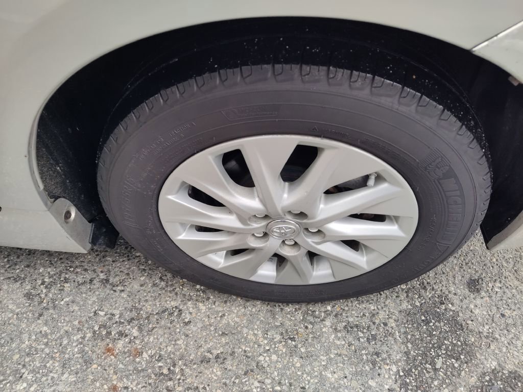 Used 2014 Toyota Prius Prime Plug-In Hybrid image 21