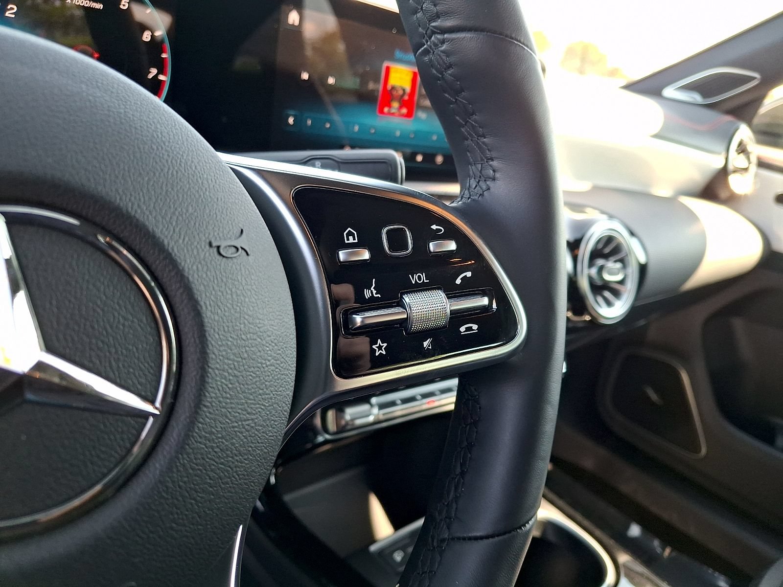 Used 2023 Mercedes-Benz CLA 250 4MATIC image 21