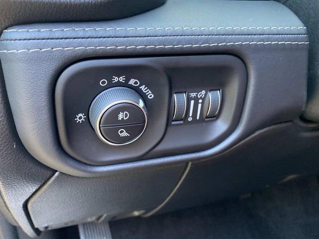 Used 2026 RAM 3500 Limited AWD/4WD image 16