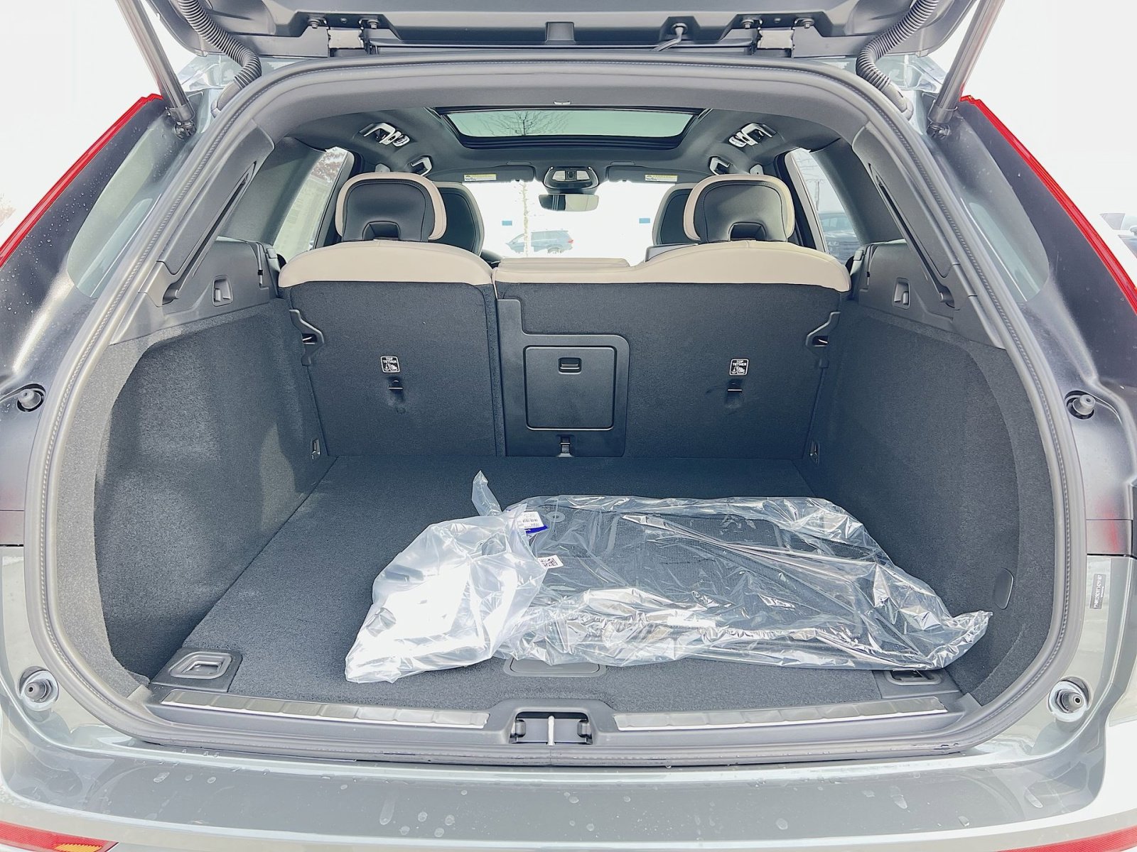 New 2026 Volvo XC60 B5 Plus w/ Climate Package AWD/4WD image 26