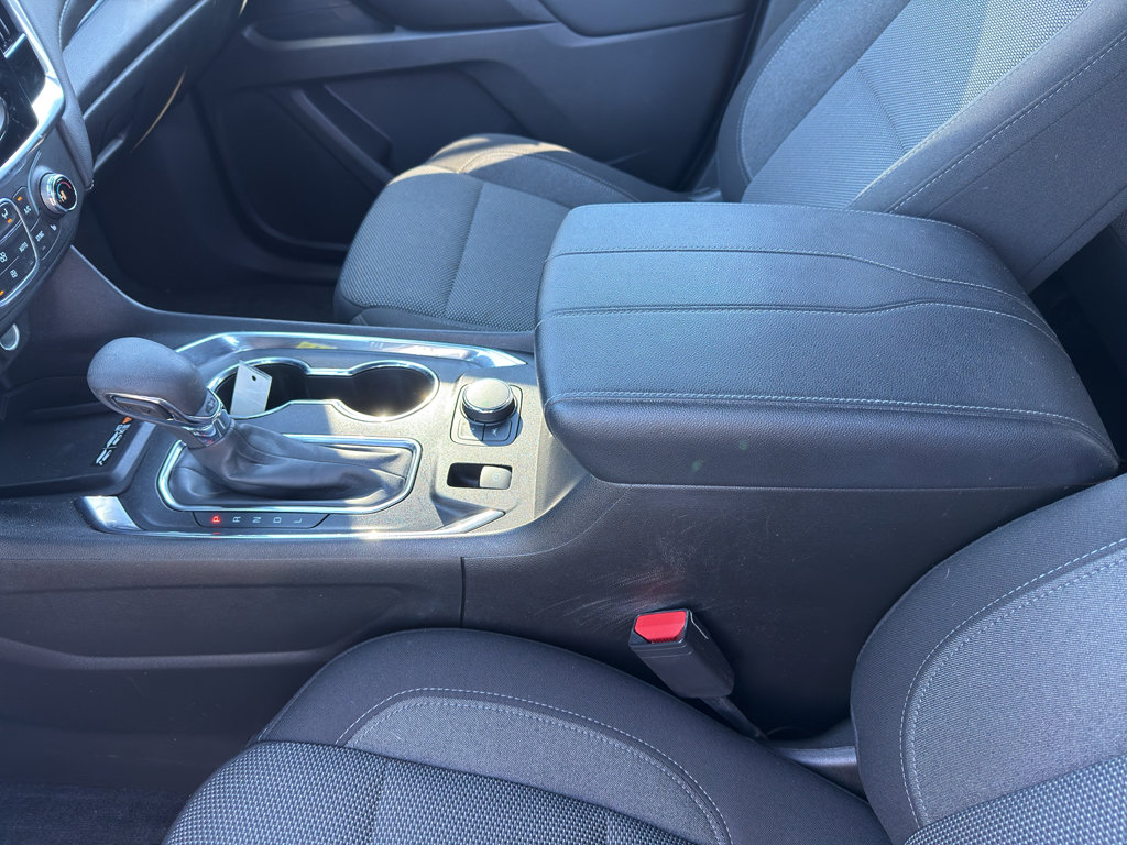 Used 2023 Chevrolet Traverse LT image 14