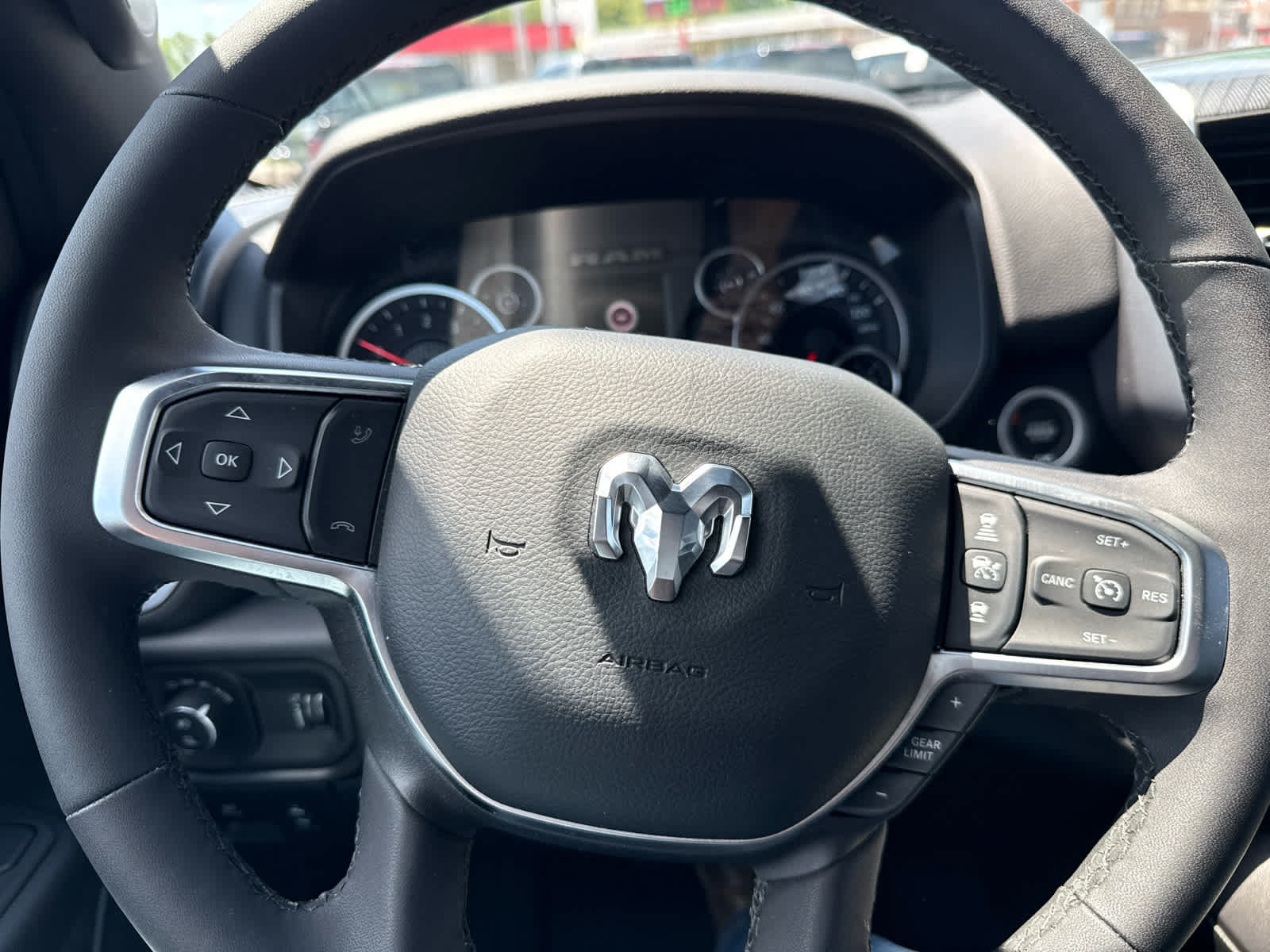 Used 2025 RAM 1500 Big Horn AWD/4WD image 23