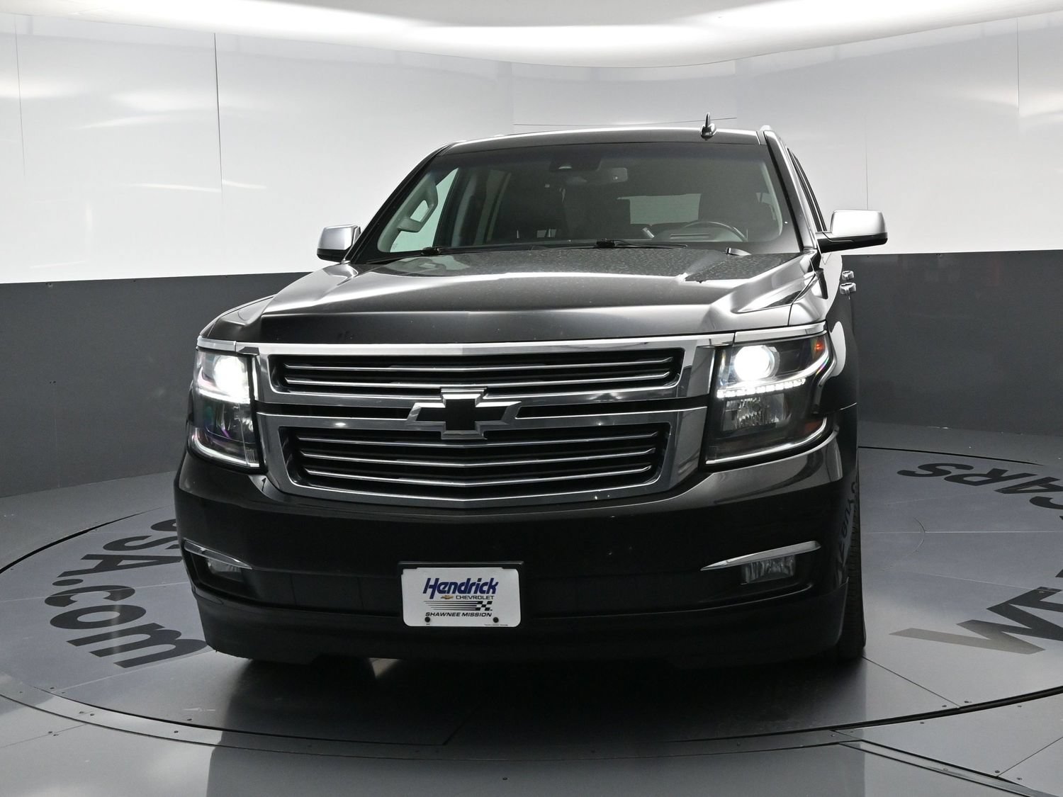 Used 2017 Chevrolet Suburban Premier AWD/4WD image 5