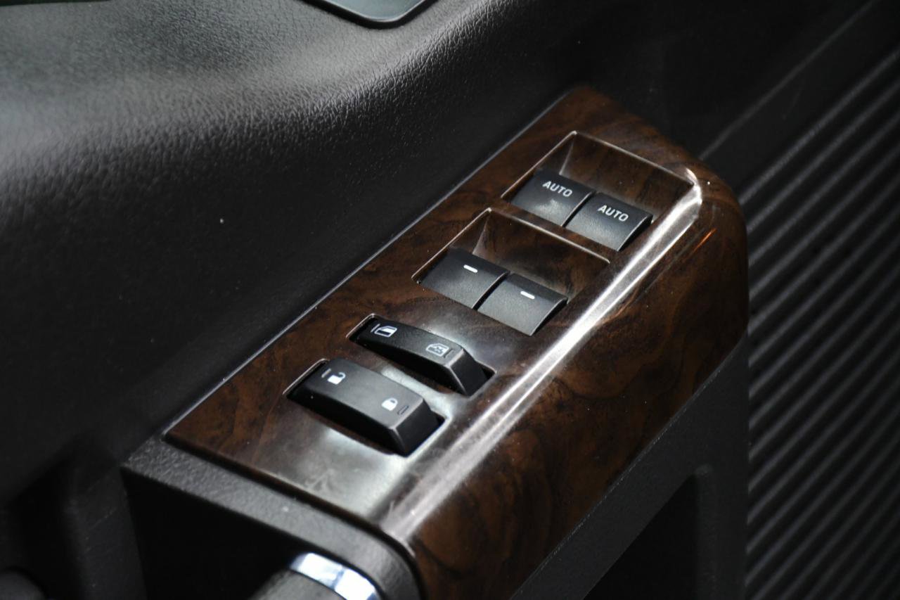 Used 2016 Ford F250 Platinum w/ FX4 Off-Road Package AWD/4WD image 17