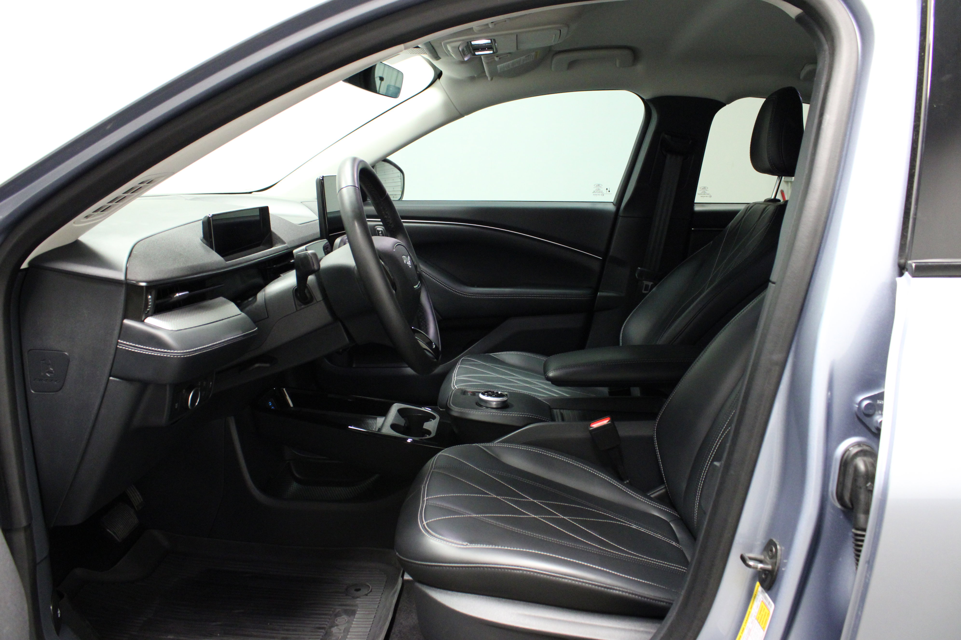 Used 2022 Ford Mustang Mach-E Select w/ Comfort/Technology Package image 16