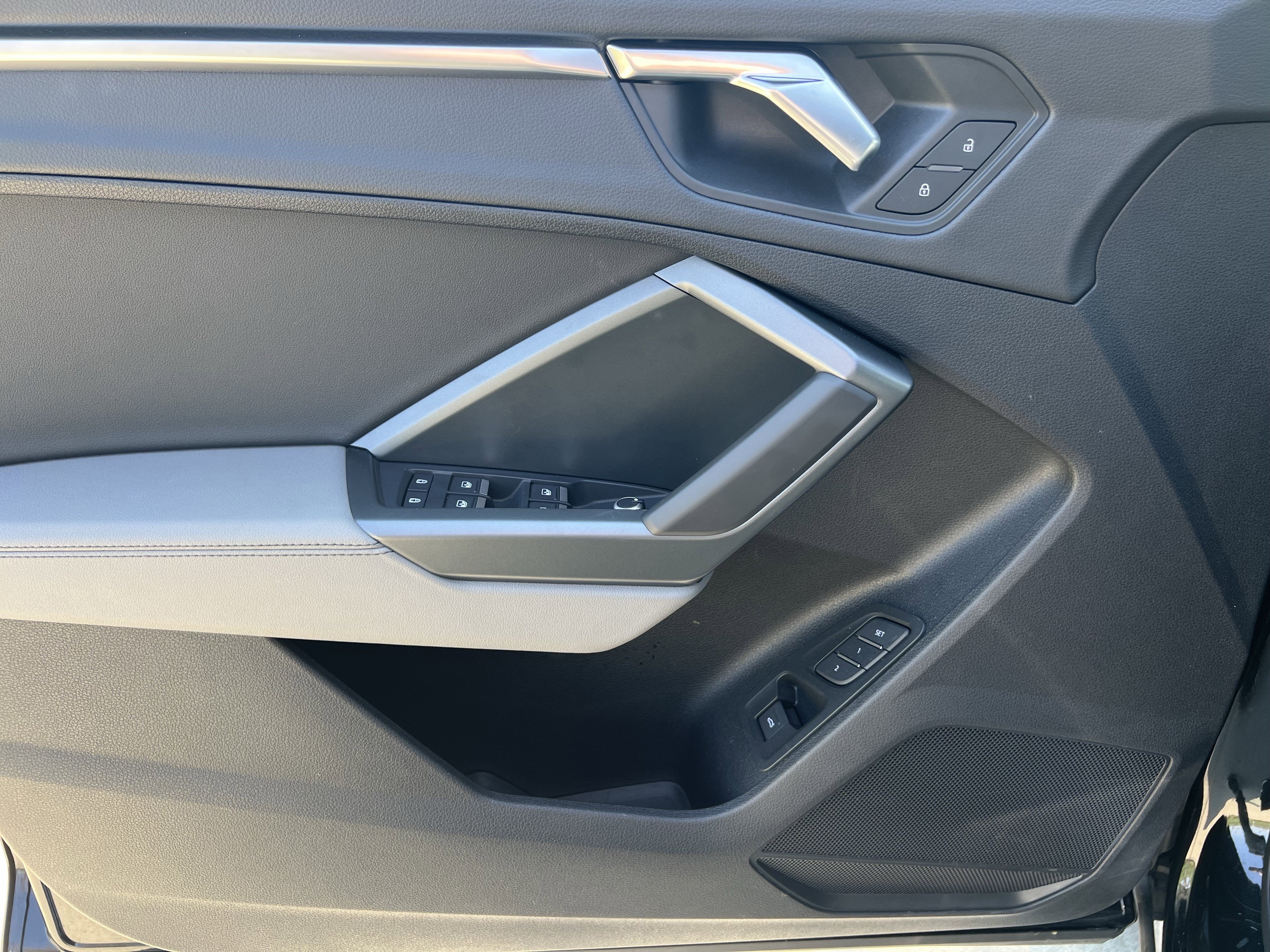 Certified 2025 Audi Q3 2.0T Premium w/ Convenience Package image 14