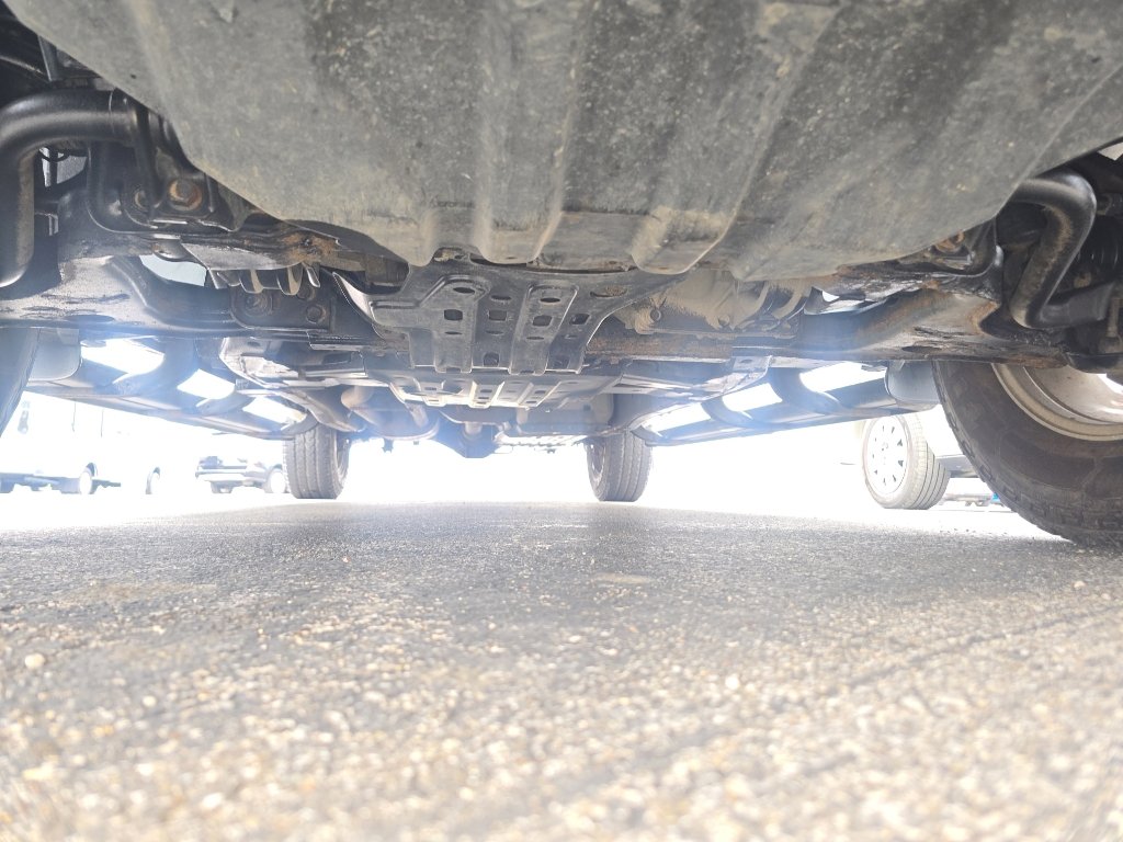 Used 2017 Nissan Titan SV image 32