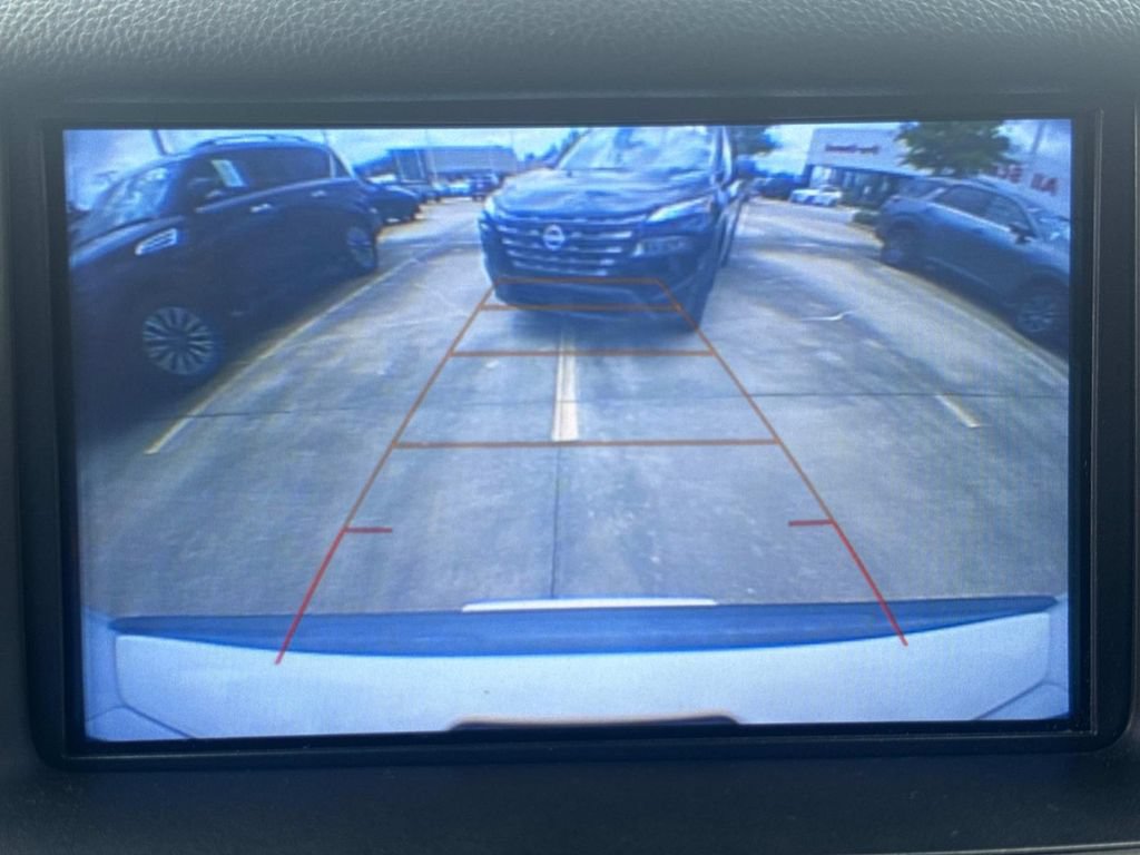 Used 2018 Chevrolet Suburban LT AWD/4WD image 33