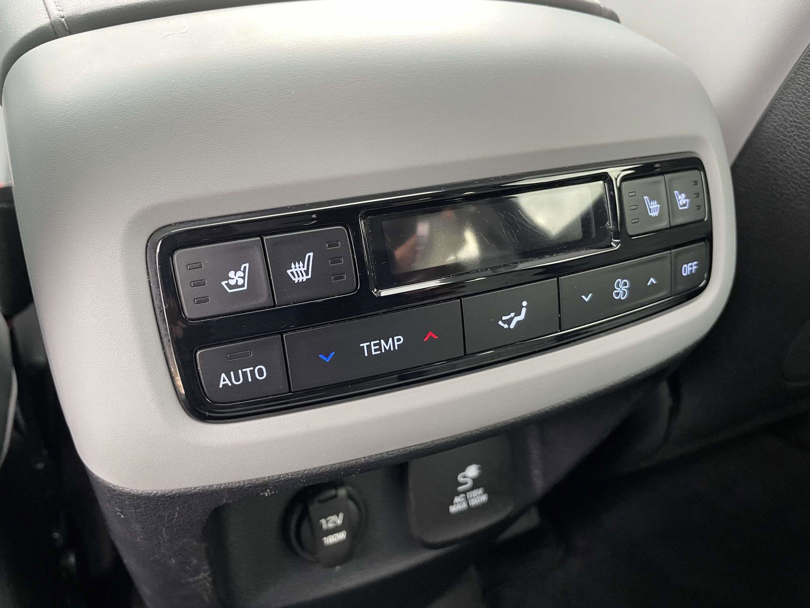 Used 2025 Hyundai Palisade SEL image 11