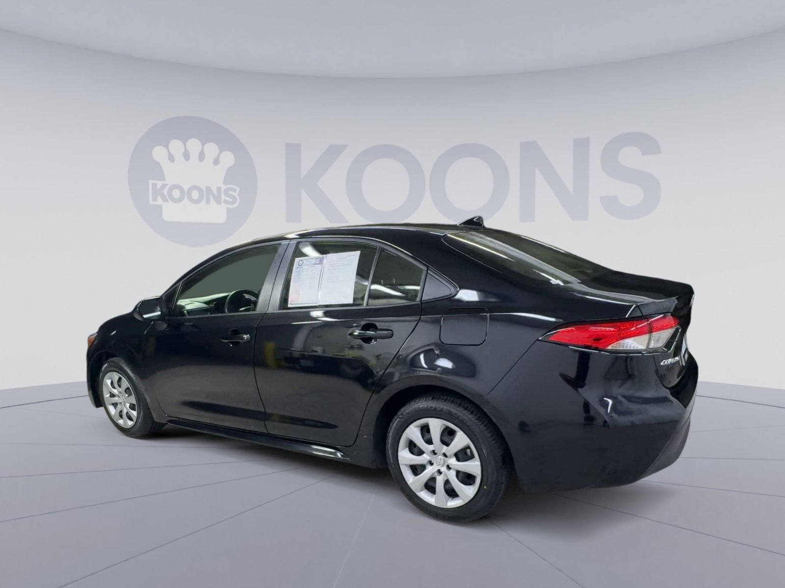 Used 2025 Toyota Corolla LE image 8